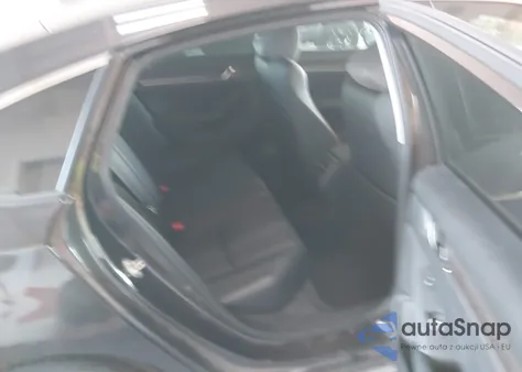 2018 Honda Accord Hybrid Touring z USA, uszkodzony, nr VIN 1HGCV3F97JA006705